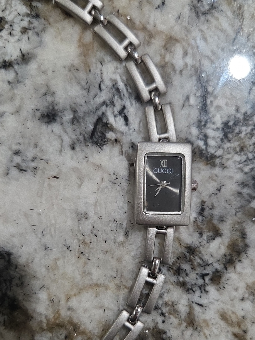 Gucci Vintage 3900L Satin Finish Watch